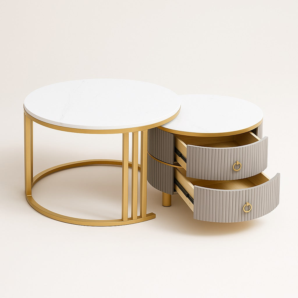 Table basse ronde et table basse gigognes grises avec tiroirs, finition dorée et style contemporain.