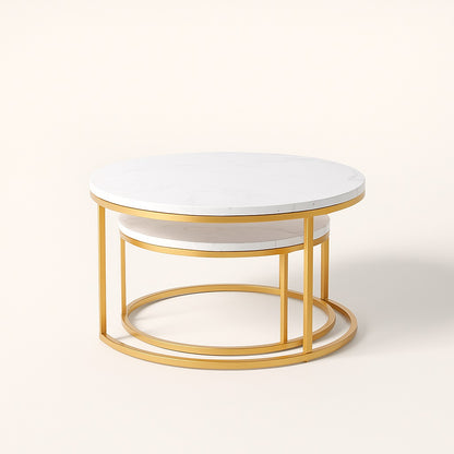 Table basse gigognes ronde Circa dorée, marbre blanc et structure métal or chic.