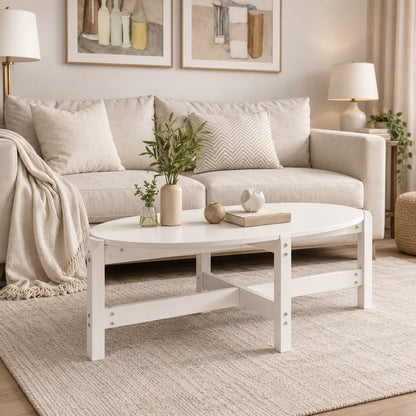 Table basse blanche de salon intégrée dans un intérieur moderne et lumineux, vue cote gauche