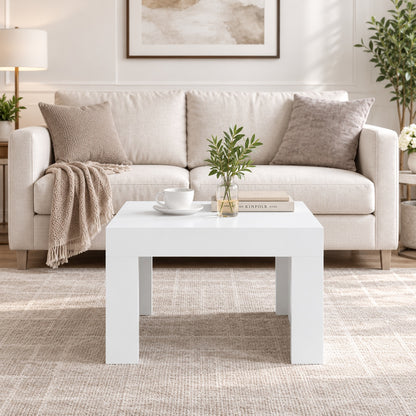 Table basse blanche intégrée dans un salon lumineux, vue de face