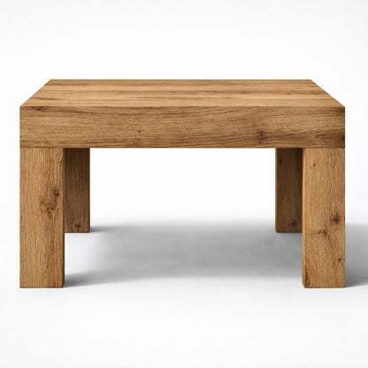Table basse en bois de chêne vue de face, proportions équilibrées et style contemporain pour salon.