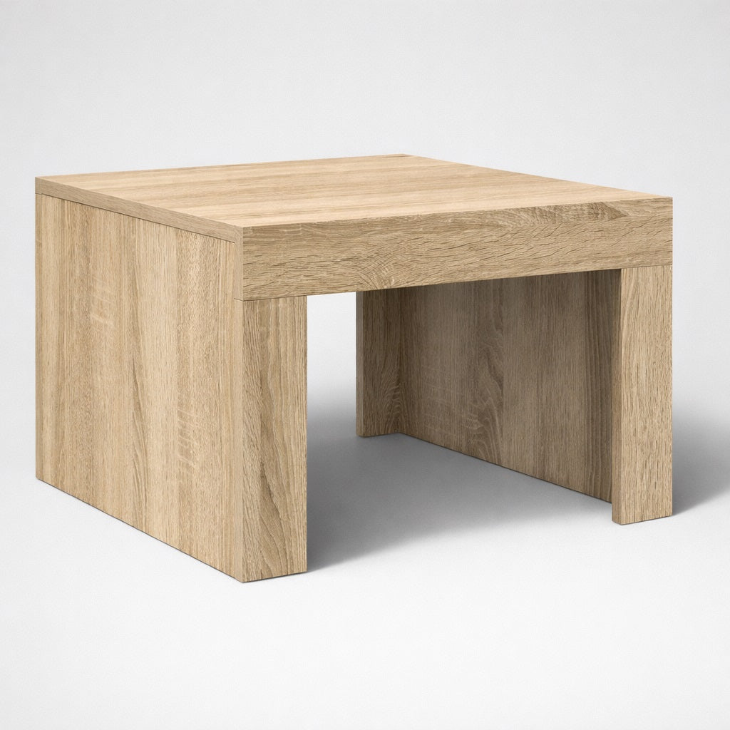 Table basse en bois de chêne clair au design massif et épuré, idéale comme table basse de salon contemporaine.