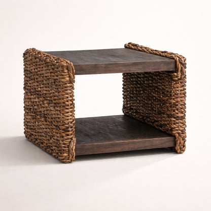 Table basse en bois 45cm avec structure tressée naturelle, design artisanal et élégant