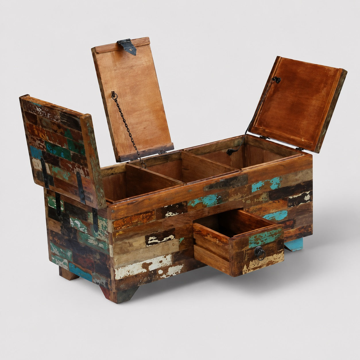 Table basse en bois Kalyo avec coffres et tiroir intégrés, idéale pour une table basse de salon pratique.