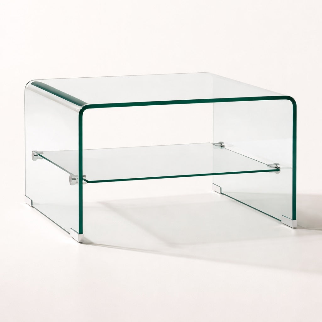Table basse en verre design transparente avec étagère, lignes épurées et structure moderne sur fond blanc