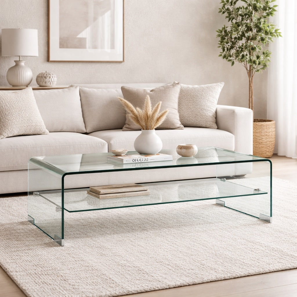 Table basse en verre dans salon, table basse design minimaliste avec double plateau transparent, déco lumineuse moderne