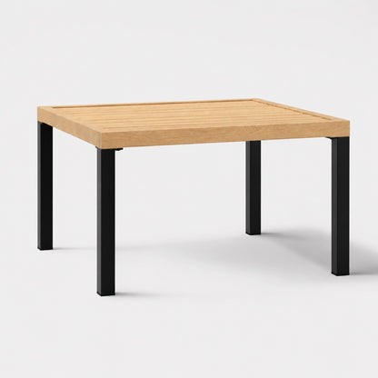 Table basse de jardin en bois et métal noir, design moderne pour terrasse ou salon d’extérieure élégant.