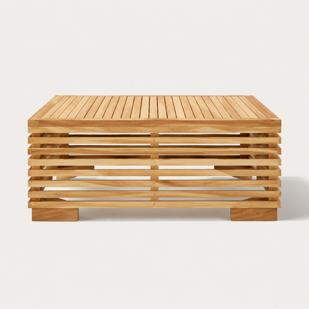Table basse de jardin en bois naturel vue face, table basse d’extérieure design ajouré contemporain