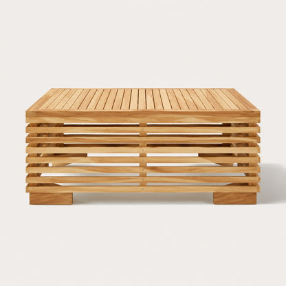 Table basse de jardin en bois naturel vue face, table basse d’extérieure design ajouré contemporain
