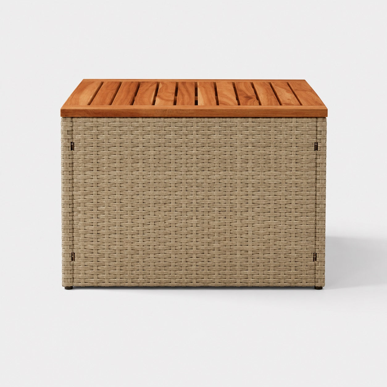 Table basse de jardin rectangulaire beige avec plateau en bois, parfaite pour un espace d’extérieure raffiné.