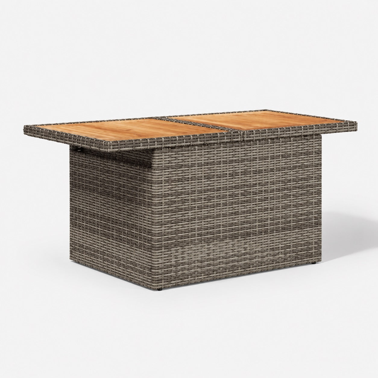 Table basse d'extérieur grise en résine tressée avec plateau bois design pour terrasse moderne