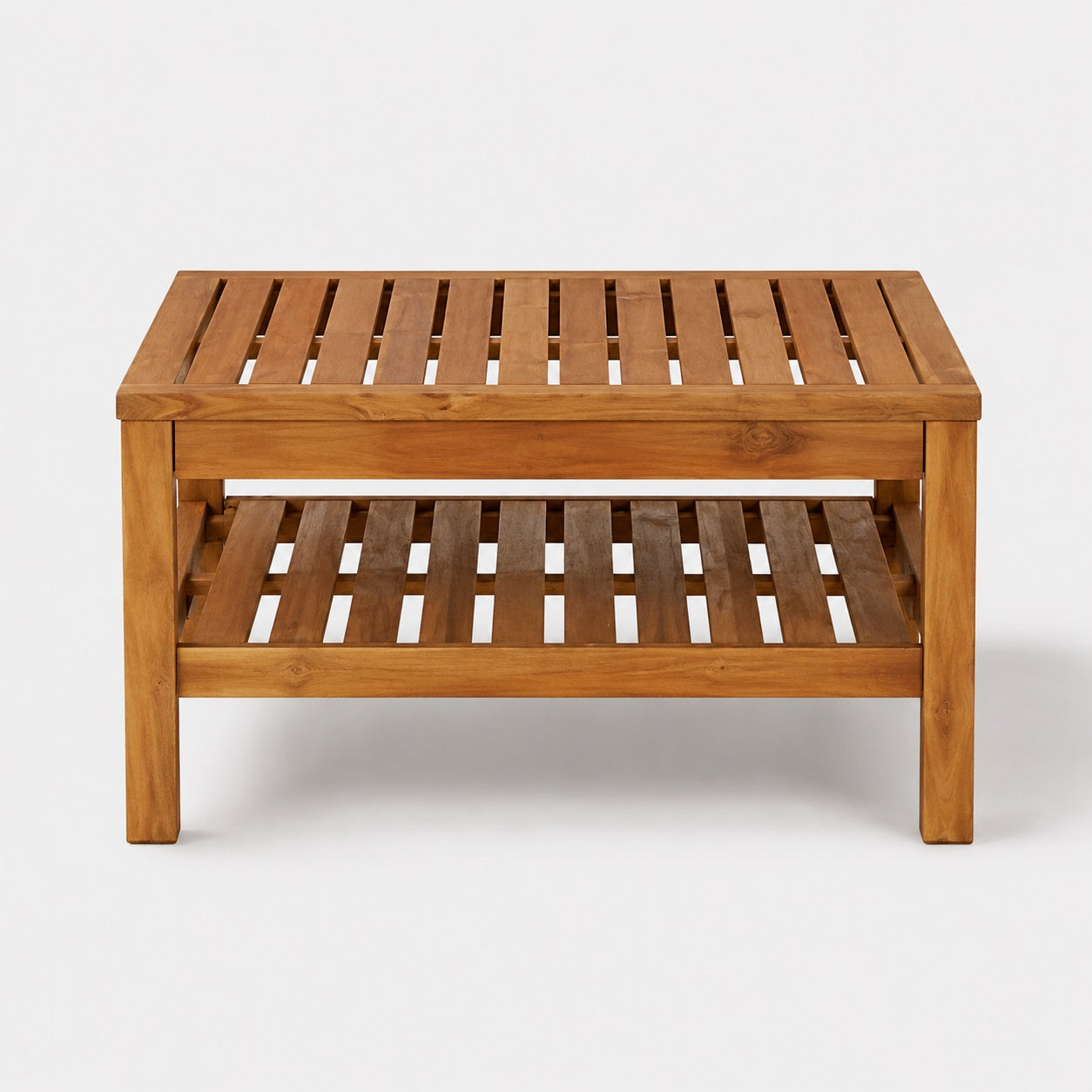 Table basse de jardin en bois naturel avec étagère, table basse d’extérieur carrée design et fonctionnelle.