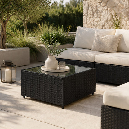 Table basse d'extérieur noire sur terrasse lounge, table basse de jardin élégante et contemporaine