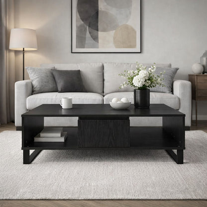 Table basse salon noire en bois, parfaite pour un salon contemporain élégant
