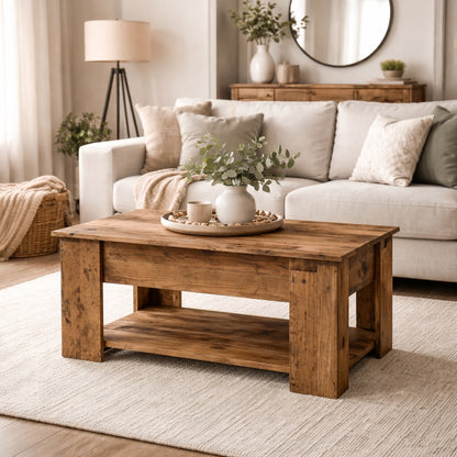 Table basse en bois dans un salon chaleureux, table basse de salon avec rangement et design naturel.
