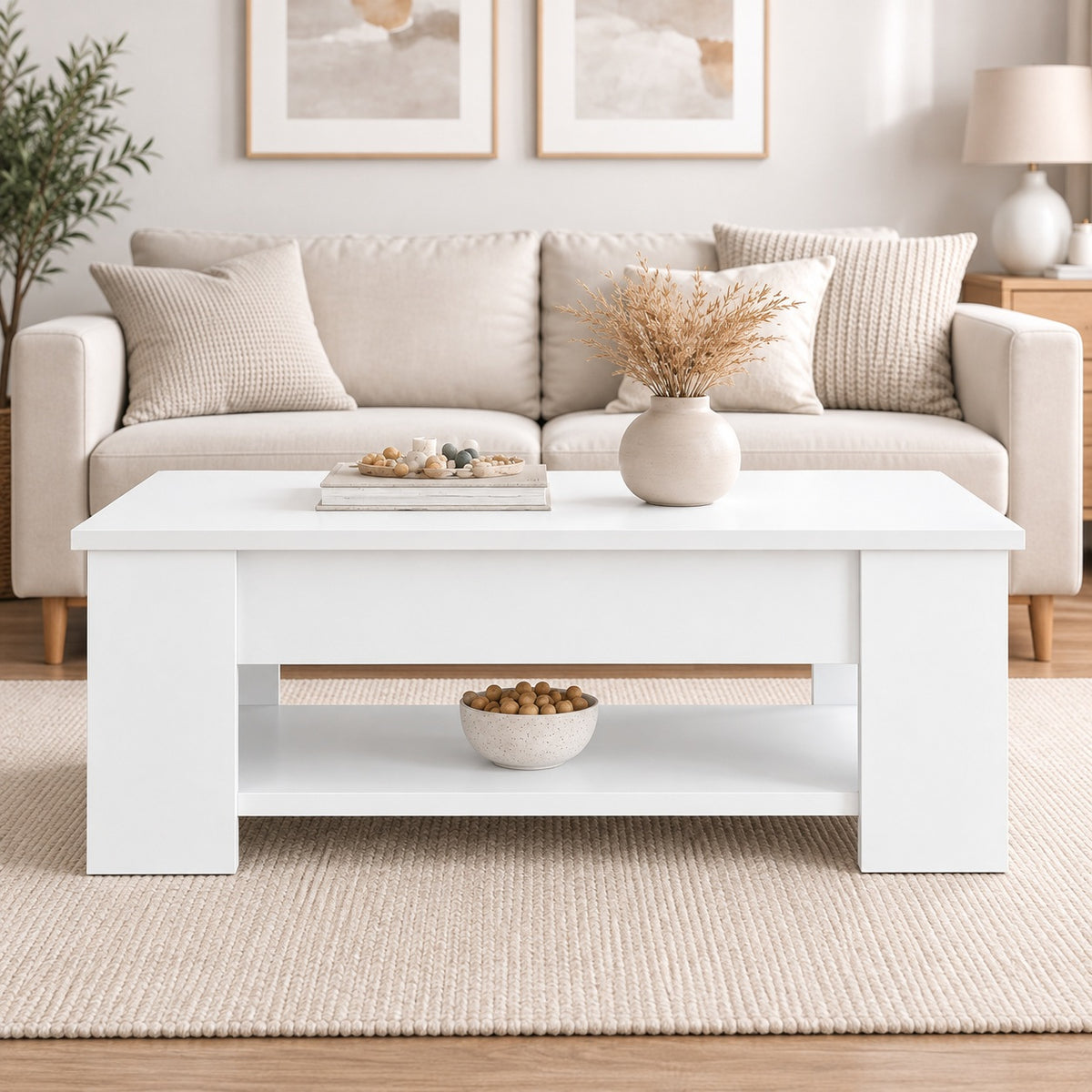 Table basse de salon blanche relevable dans un intérieur moderne, vue de face