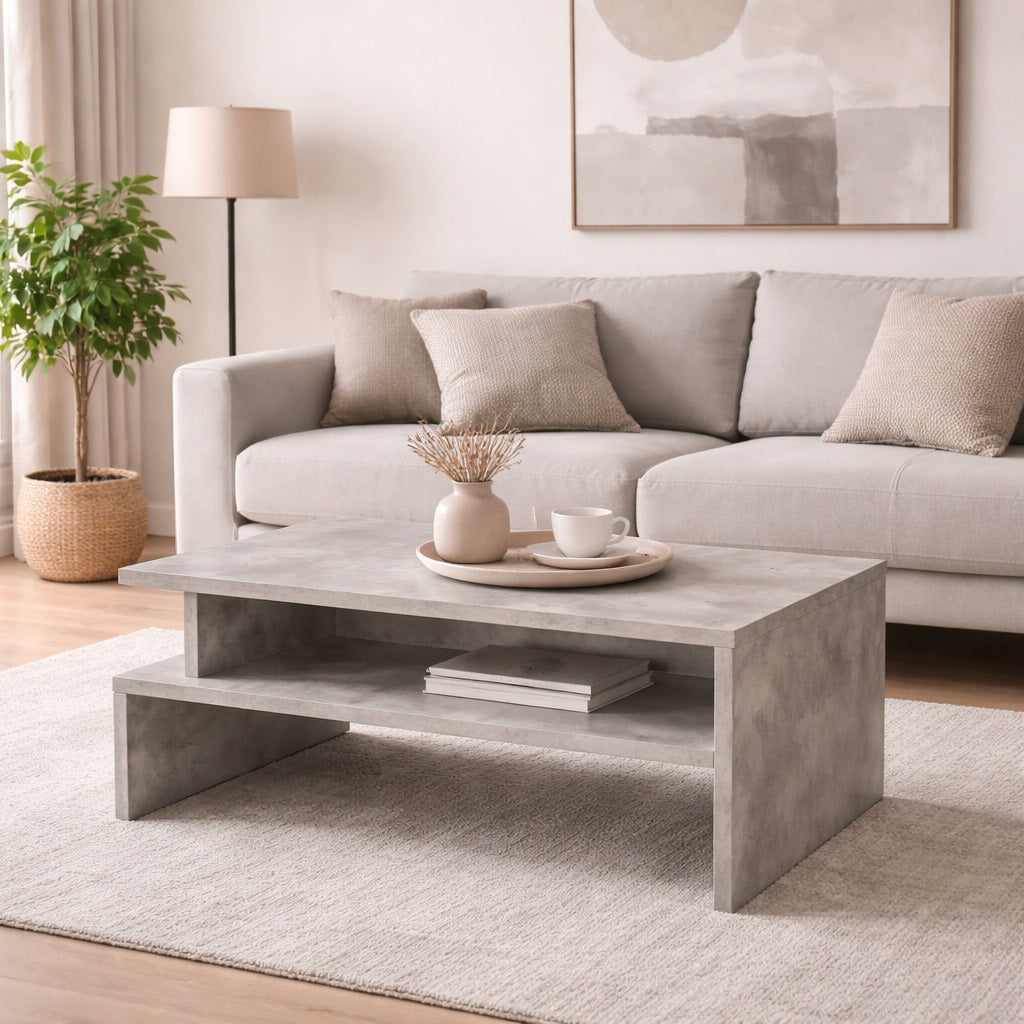 Table basse avec rangement effet béton dans un salon moderne et lumineux, table basse de salon design